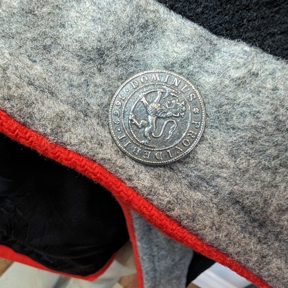 Norwegian Heimdall black Handcrafted wool cape by Kari G - Picture 16 of 17